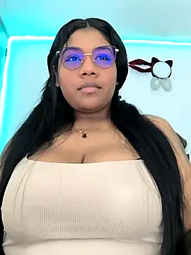 Snapshot of paola091 chatting on 01/27/25, 09:44 paola091 online show from 01/27/25, 09:44