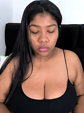 Snapshot of paola091 chatting on 03/09/25, 11:03 paola091 online show from 03/09/25, 11:03