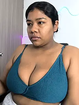 Snapshot of paola091 chatting on 10/14/25, 11:22 paola091 online show from 10/14/25, 11:22