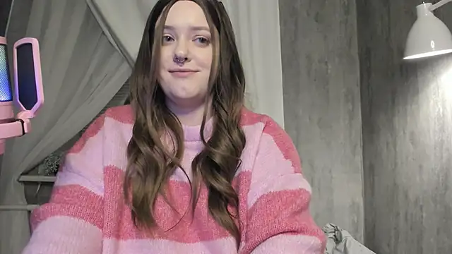 Sophia Edwards online show from 12/08/24, 08:04