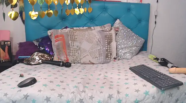 SARAWILLS online show from 02/05/25, 01:44