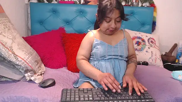 SARAWILLS online show from 09/13/25, 02:17