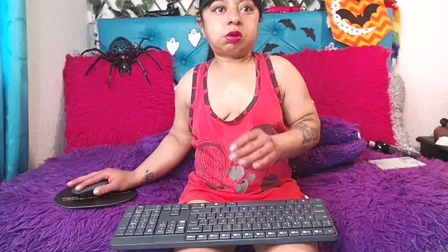 SARAWILLS online show from 10/25/25, 02:35