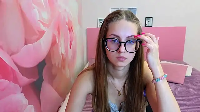 Snapshot of AliceAdams chatting on 01/27/25, 11:32 AliceAdams online show from 01/27/25, 11:32