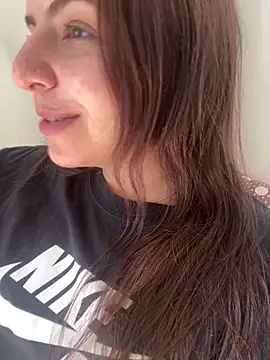 Snapshot of chelbyy chatting on 11/01/25, 05:37 chelbyy online show from 11/01/25, 05:37