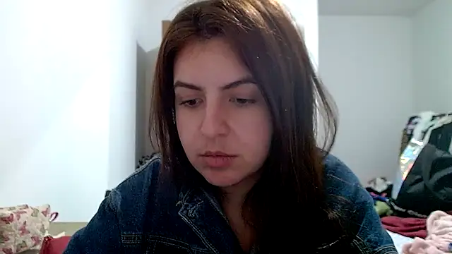 Snapshot of chelbyy chatting on 11/07/25, 02:44 chelbyy online show from 11/07/25, 02:44