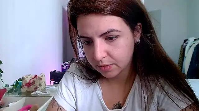 chelbyy online show from 11/08/25, 03:23