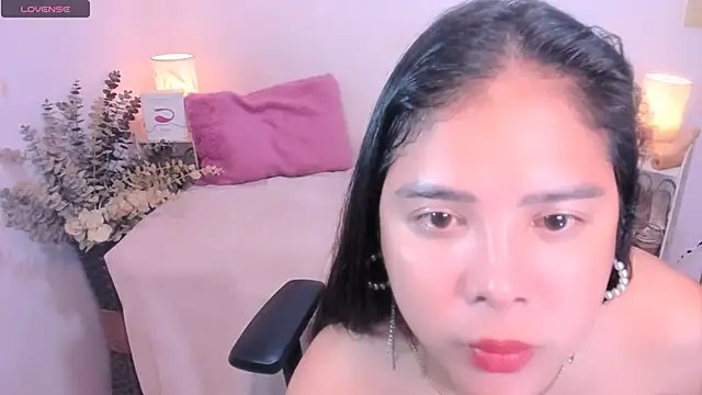 Snapshot of AmazingDREAMGirl chatting on 10/26/25, 10:25 AmazingDREAMGirl online show from 10/26/25, 10:25