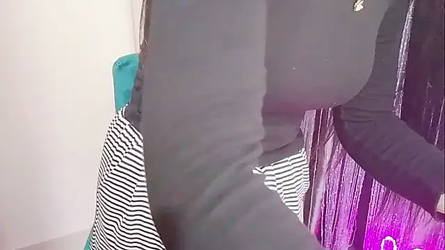 Snapshot of Aminababiew chatting on 03/24/26, 01:21 Aminababiew online show from 03/24/26, 01:21