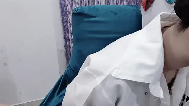 Snapshot of Aminababiew chatting on 04/18/26, 01:20 Aminababiew online show from 04/18/26, 01:20