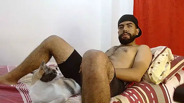 Snapshot of Aroon_Stonne chatting on 01/12/25, 04:52 Aroon Stonne online show from 01/12/25, 04:52