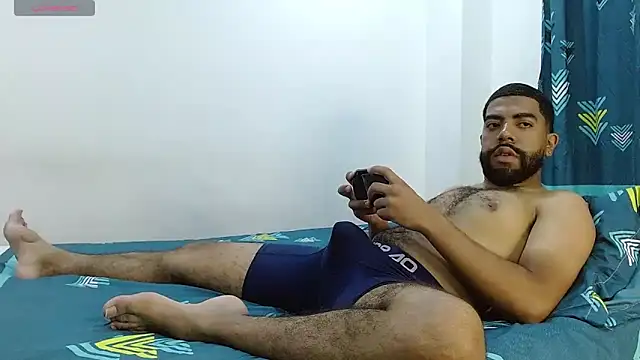 Snapshot of Aroon_Stonne chatting on 02/11/25, 01:31 Aroon Stonne online show from 02/11/25, 01:31