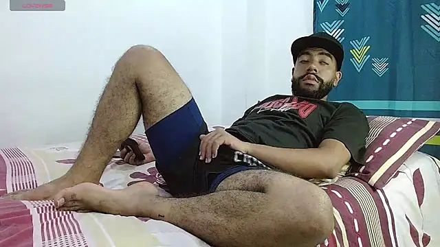 Snapshot of Aroon_Stonne chatting on 03/07/25, 04:46 Aroon Stonne online show from 03/07/25, 04:46