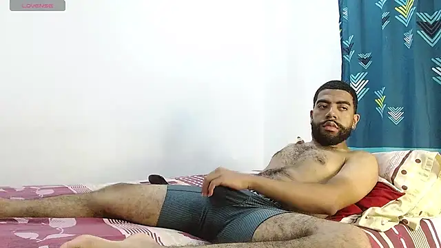 Snapshot of Aroon_Stonne chatting on 03/21/25, 04:17 Aroon Stonne online show from 03/21/25, 04:17