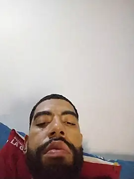 Snapshot of Aroon_Stonne chatting on 11/07/25, 06:24 Aroon Stonne online show from 11/07/25, 06:24