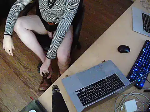 Snapshot of seoulsat@xh chatting on 10/24/25, 02:41 seoulsatxh online show from 10/24/25, 02:41