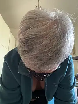 Snapshot of simona60 chatting on 12/12/24, 02:00 simona60 online show from 12/12/24, 02:00