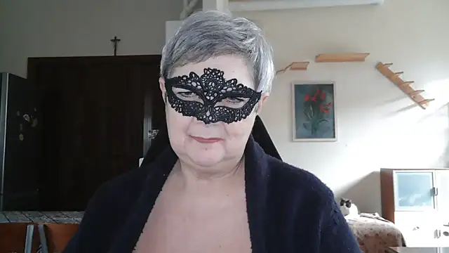Snapshot of simona60 chatting on 01/10/25, 02:13 simona60 online show from 01/10/25, 02:13