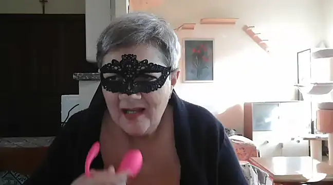 Snapshot of simona60 chatting on 02/21/25, 02:16 simona60 online show from 02/21/25, 02:16