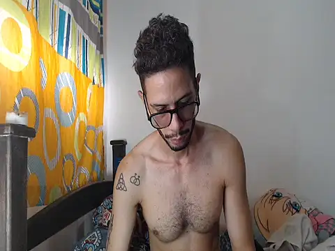 Snapshot of alisterxxx chatting on 02/07/26, 03:16 alisterxxx online show from 02/07/26, 03:16