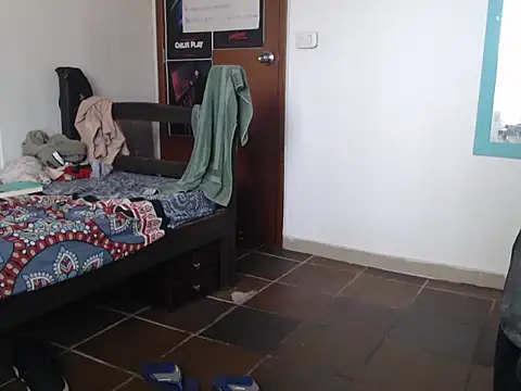 Snapshot of alisterxxx chatting on 03/19/26, 06:34 alisterxxx online show from 03/19/26, 06:34