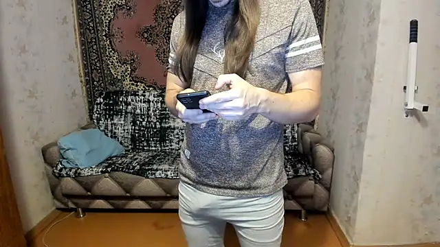 Snapshot of Marrymepls chatting on 02/20/25, 06:46 Marrymepls online show from 02/20/25, 06:46