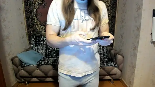 Snapshot of Marrymepls chatting on 03/04/25, 04:52 Marrymepls online show from 03/04/25, 04:52