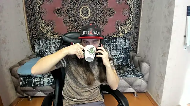 Snapshot of Marrymepls chatting on 03/11/25, 02:51 Marrymepls online show from 03/11/25, 02:51