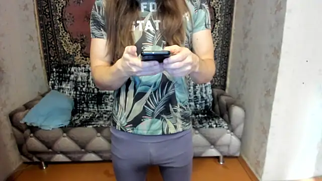 Snapshot of Marrymepls chatting on 03/19/25, 08:55 Marrymepls online show from 03/19/25, 08:55