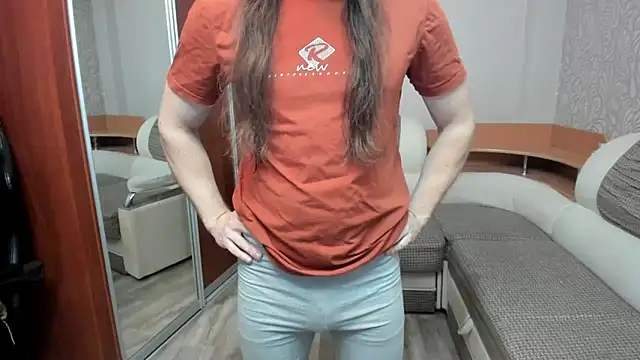 Snapshot of Marrymepls chatting on 12/04/25, 08:28 Marrymepls online show from 12/04/25, 08:28