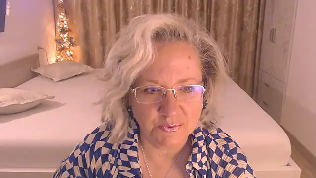 Snapshot of Raisshy chatting on 07/14/26, 02:05 Raisshy online show from 07/14/26, 02:05