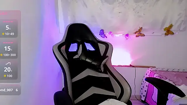 ninatiny online show from 11/18/25, 09:25