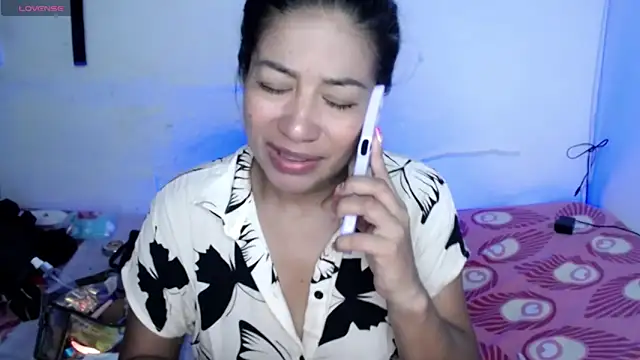 ninatiny online show from 04/15/26, 11:50