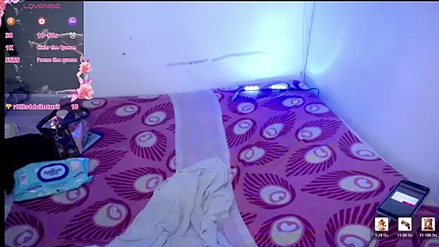 Snapshot of ninatiny chatting on 05/07/26, 12:21 ninatiny online show from 05/07/26, 12:21