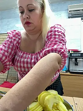 Snapshot of SabinaSweety chatting on 01/21/25, 12:29 SabinaSweety online show from 01/21/25, 12:29