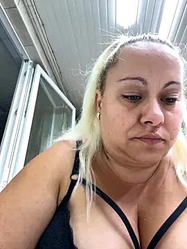 Snapshot of SabinaSweety chatting on 09/11/25, 05:40 SabinaSweety online show from 09/11/25, 05:40