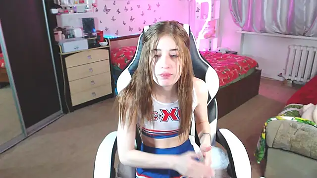 Snapshot of Kira_honeyy chatting on 01/29/25, 04:58 Kira honeyy online show from 01/29/25, 04:58