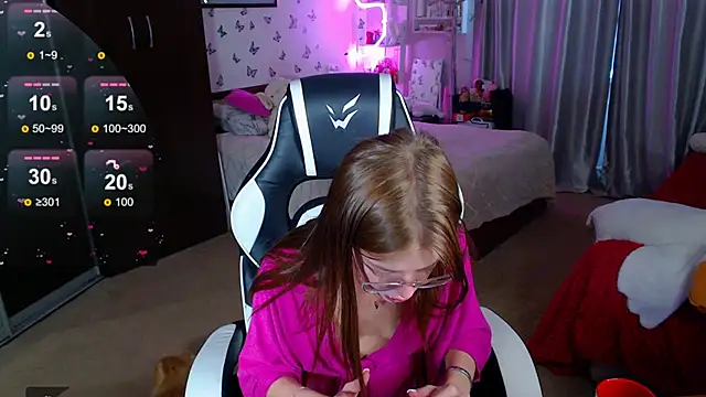 Snapshot of Kira_honeyy chatting on 04/05/26, 11:07 Kira honeyy online show from 04/05/26, 11:07