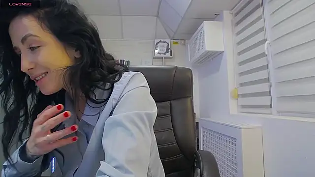 Snapshot of GlamKate chatting on 03/11/25, 07:15 GlamKate online show from 03/11/25, 07:15