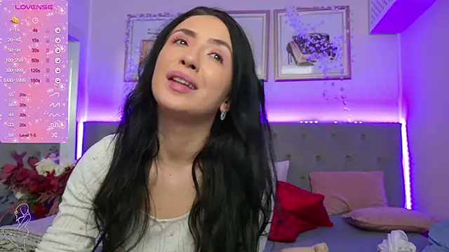 Snapshot of GlamKate chatting on 12/16/25, 04:39 GlamKate online show from 12/16/25, 04:39