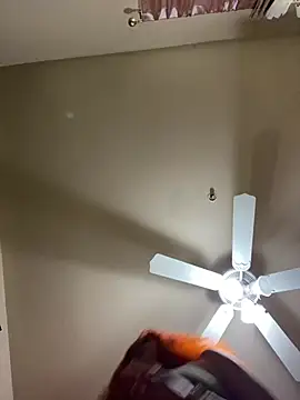 Snapshot of MzParker chatting on 01/09/25, 04:28 MzParker online show from 01/09/25, 04:28