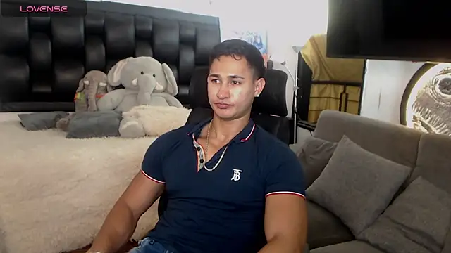 Snapshot of BenjaminCooperk chatting on 05/10/26, 09:47 BenjaminCooperk online show from 05/10/26, 09:47