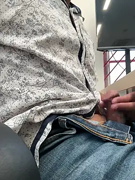 Snapshot of knobhead2020 chatting on 04/06/26, 06:03 knobhead2020 online show from 04/06/26, 06:03