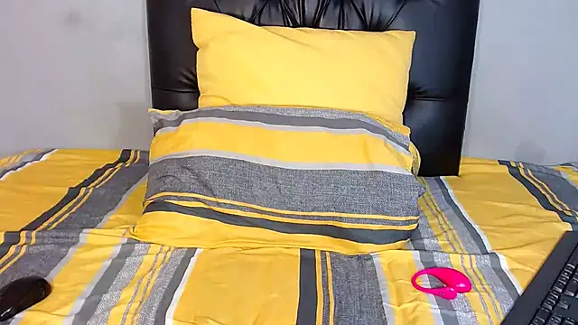 YoungRose18 online show from 02/28/25, 11:47