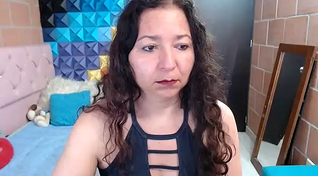 katifoxx online show from 03/17/25, 07:48