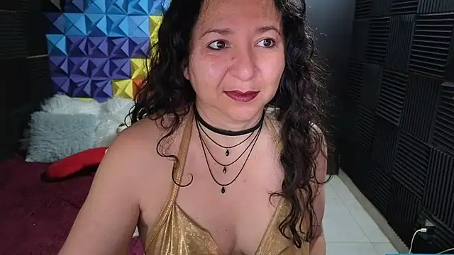 katifoxx online show from 10/19/25, 03:56