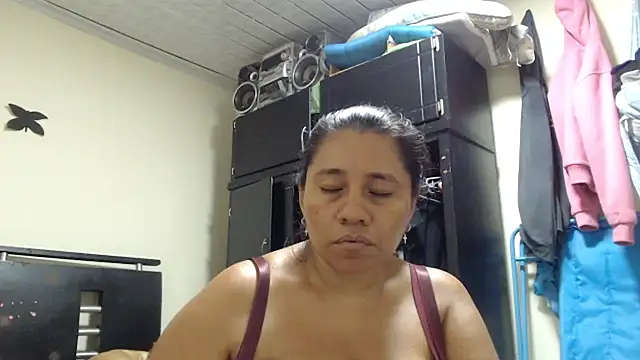 adrixxx38 online show from 05/05/26, 06:43