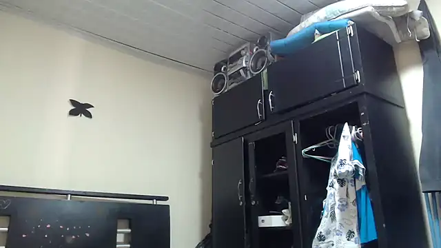 adrixxx38 online show from 05/21/26, 08:27