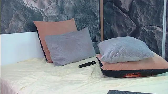 Snapshot of FreeMyFire chatting on 11/11/25, 03:06 FreeMyFire online show from 11/11/25, 03:06