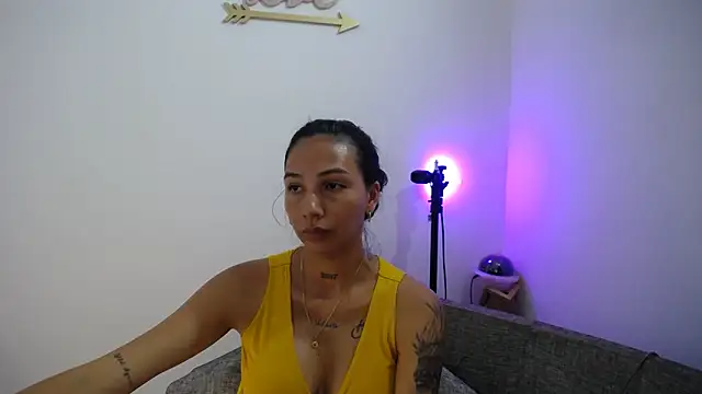 Snapshot of Allyson_Smith chatting on 12/29/24, 10:57 Allyson Smith online show from 12/29/24, 10:57